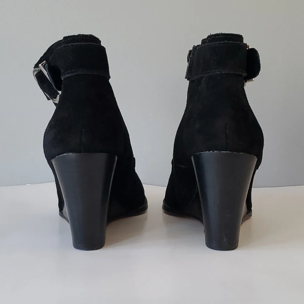 Sole Society Black Suede Peytal Wedge Ankle Boots Booties Womens 10M